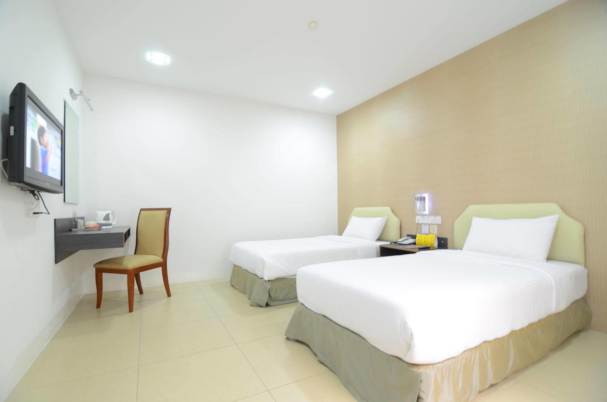Hotel Avenue Kuantan Buitenkant foto