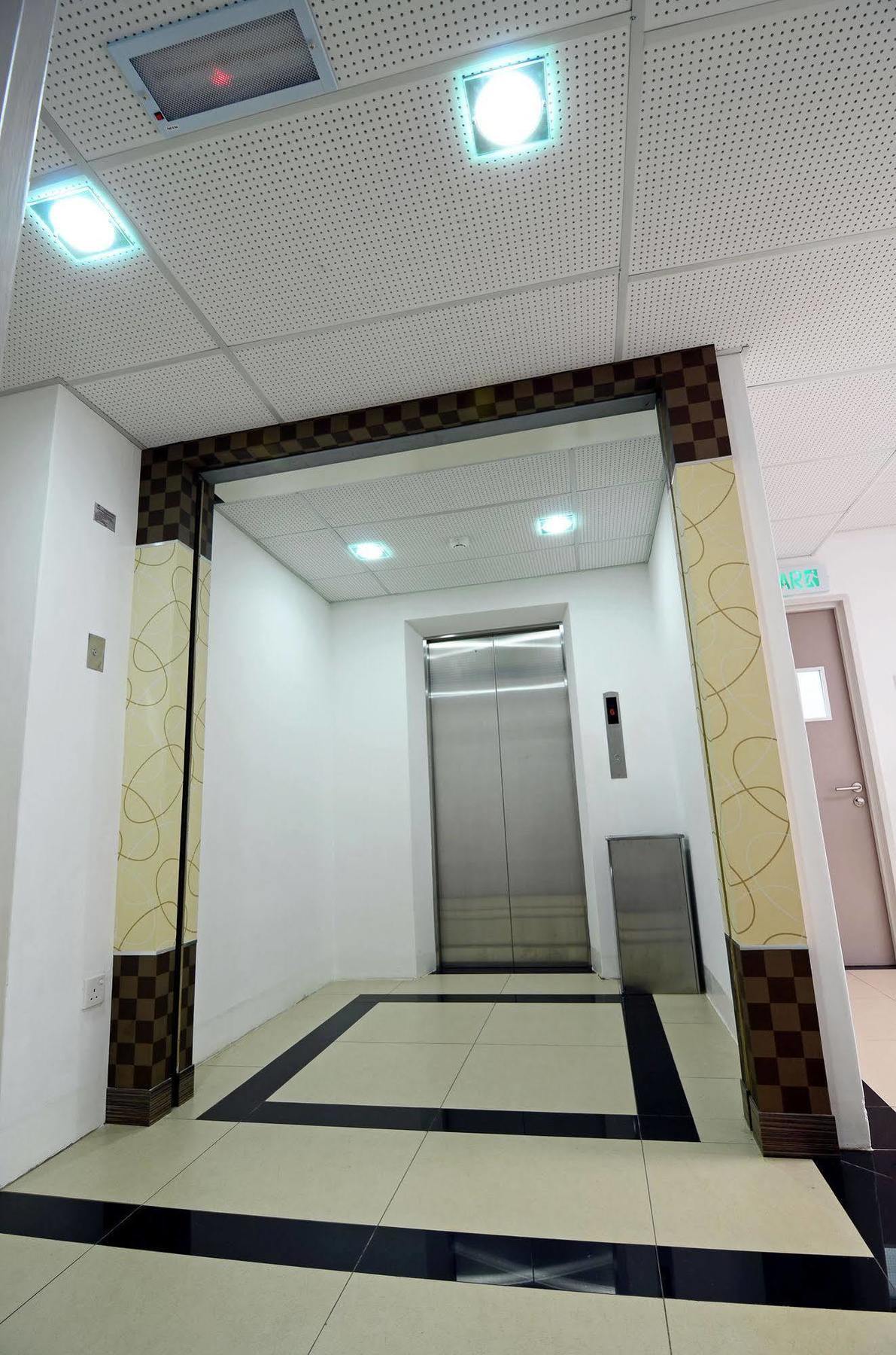 Hotel Avenue Kuantan Buitenkant foto