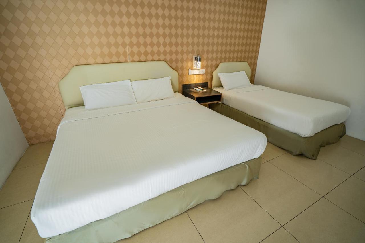 Hotel Avenue Kuantan Buitenkant foto