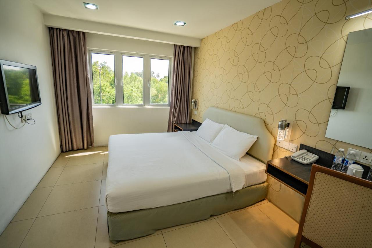 Hotel Avenue Kuantan Buitenkant foto