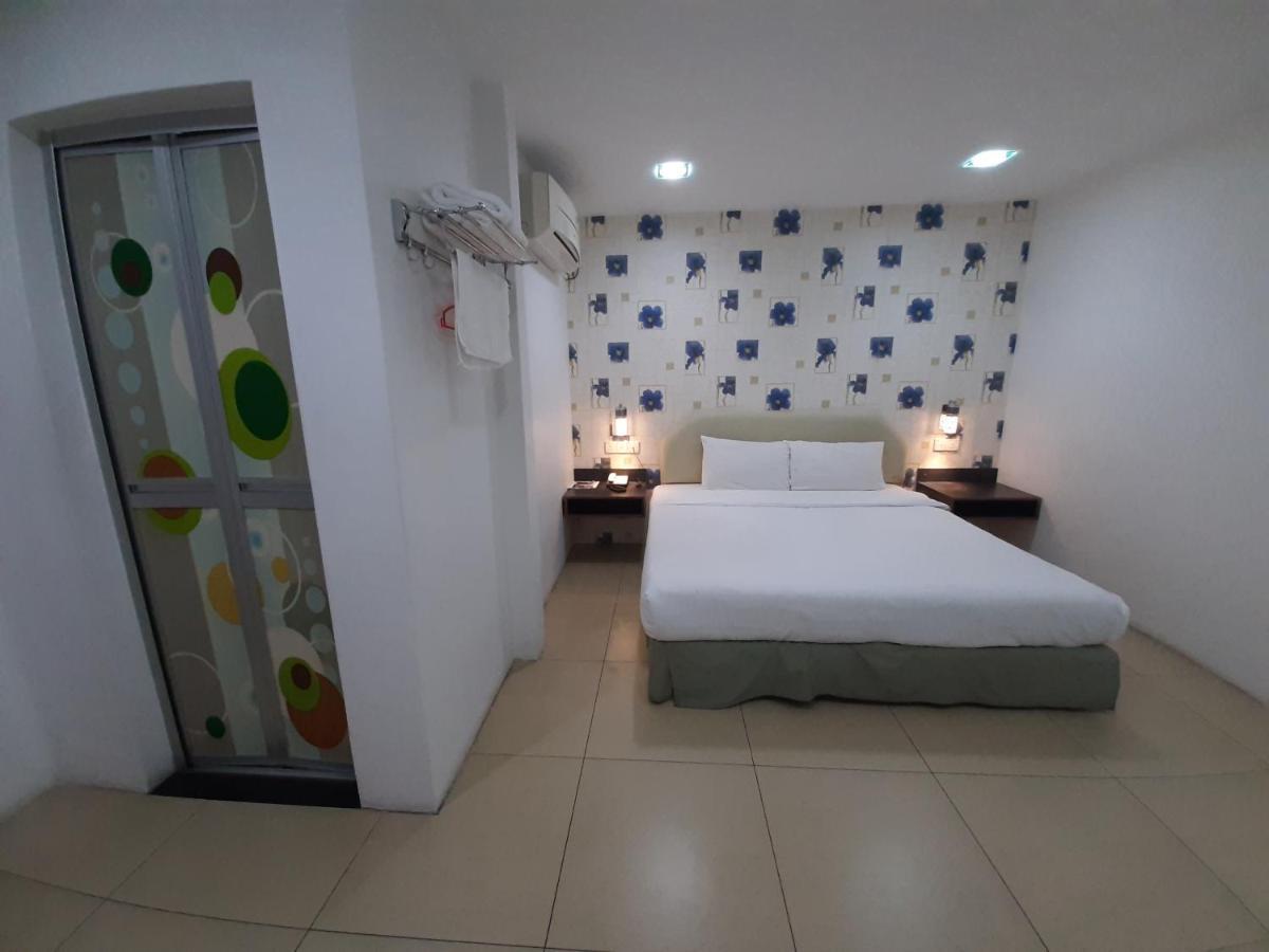 Hotel Avenue Kuantan Buitenkant foto