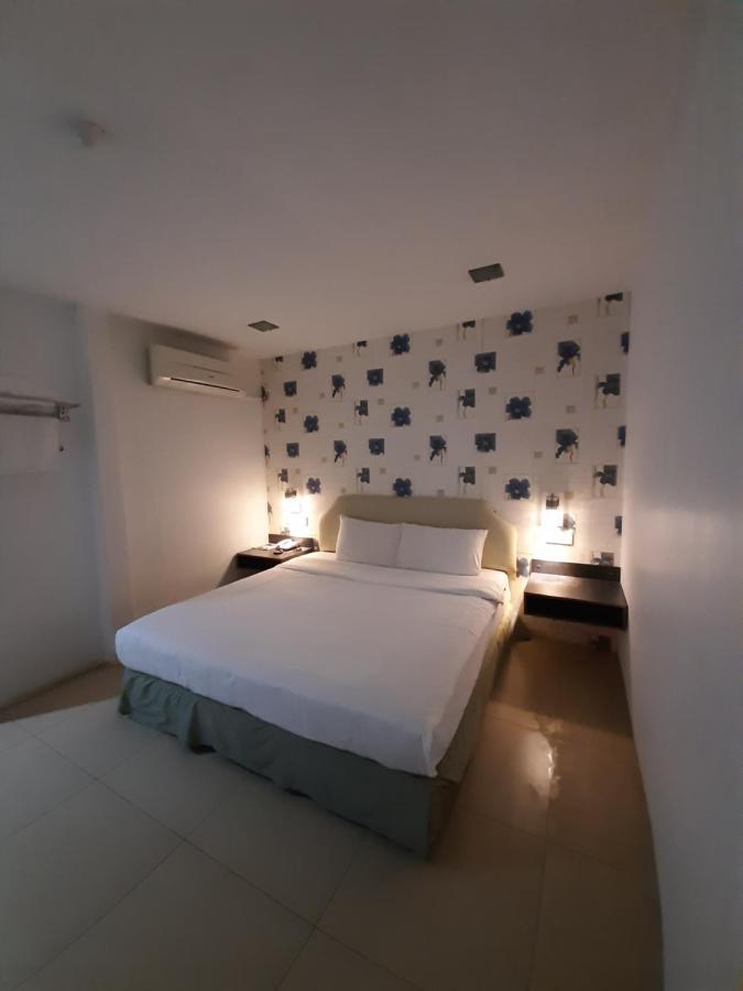 Hotel Avenue Kuantan Buitenkant foto